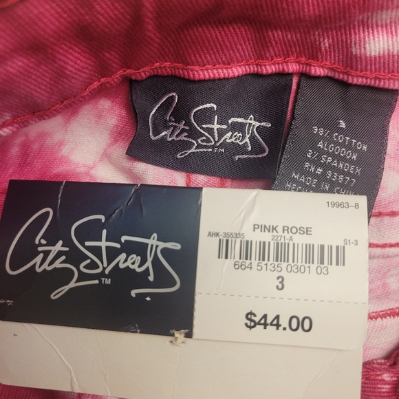 Fuchsia Pink Distressed Jeans - Picture 4 of 6